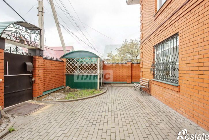3-комн квартира Урожайная улица, 65,  д. 65