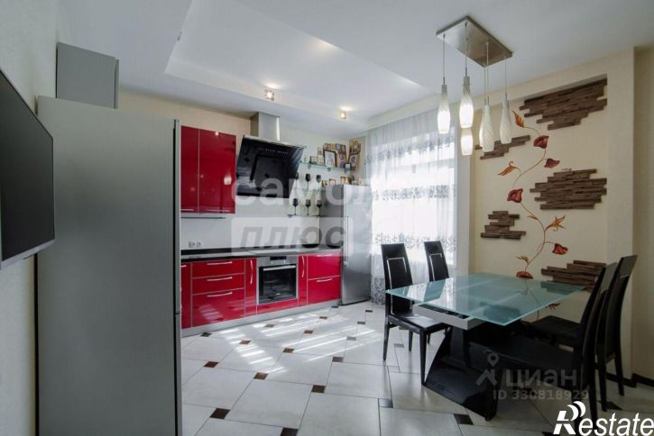 3-комн квартира Урожайная улица, 65,  д. 65