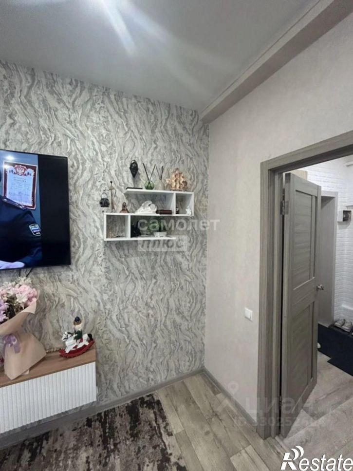 2-комн квартира улица Суворова, 1,  д. 1