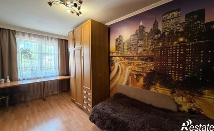 3-комн квартира улица Плеханова, 54,  д. 54