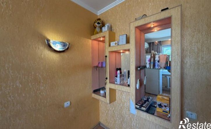 3-комн квартира улица Плеханова, 54,  д. 54