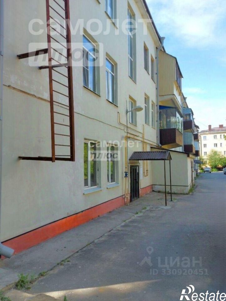 3-комн квартира ул Андрея Смыслова, 1,  д. 1