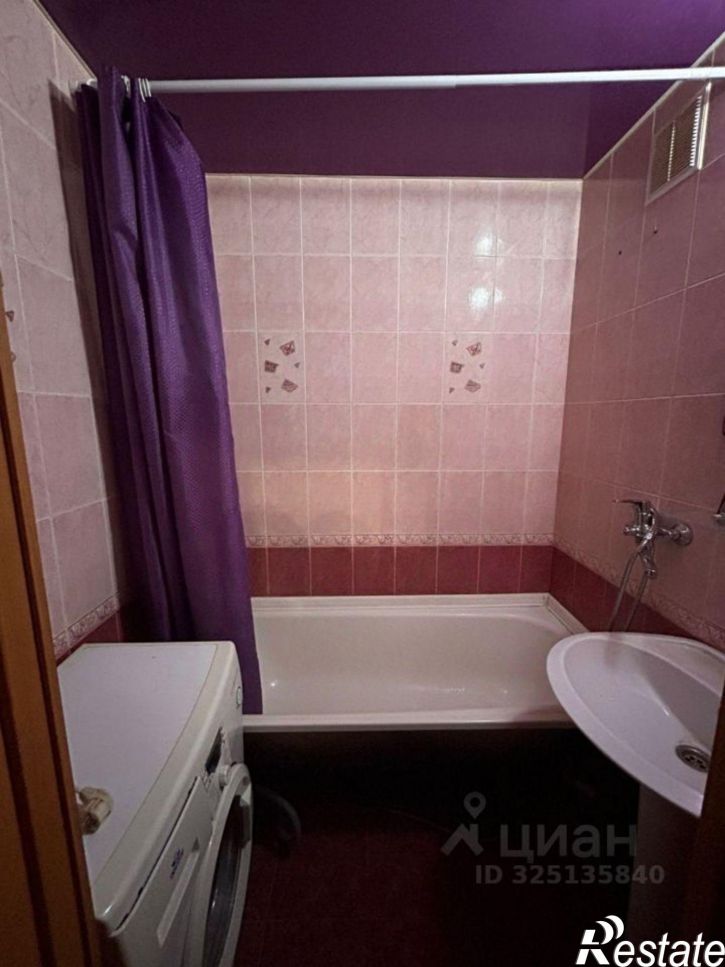 3-комн квартира ул Юных Натуралистов, 3,  д. 3