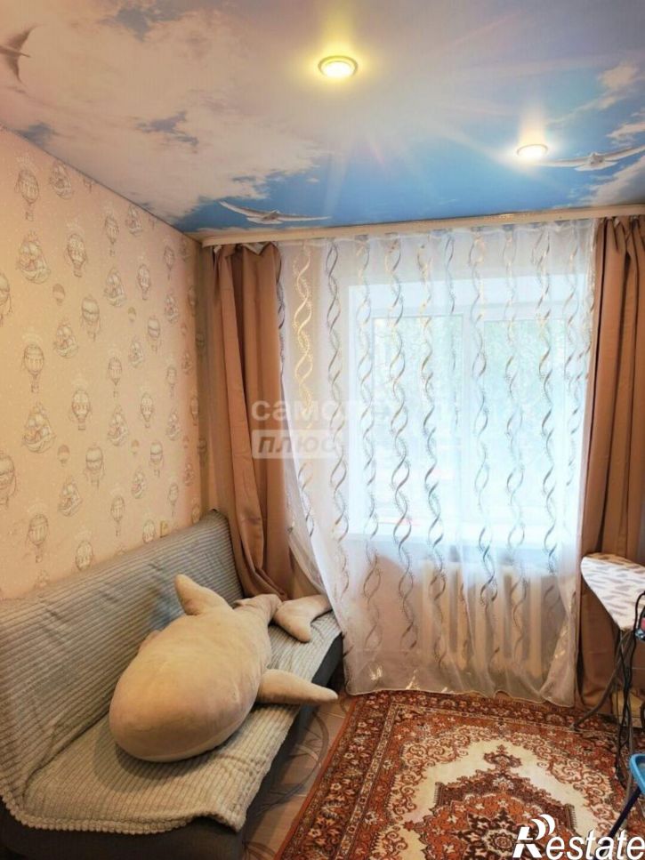 4-комн квартира улица Степанищева, 15,  д. 15