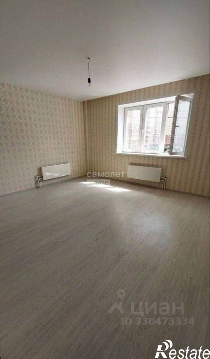 2-комн квартира улица Артёмова, 1,  д. 1
