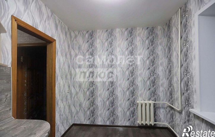 4-комн квартира улица Степанищева, 15,  д. 15