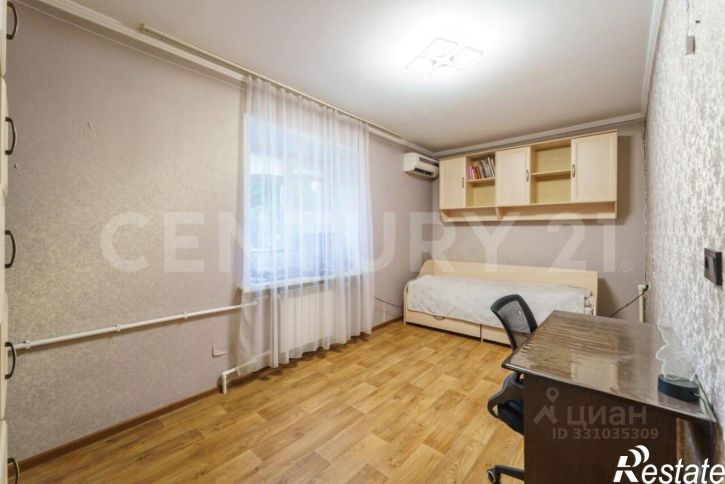2-комн квартира улица Космонавтов, 33/3,  д. 33/3