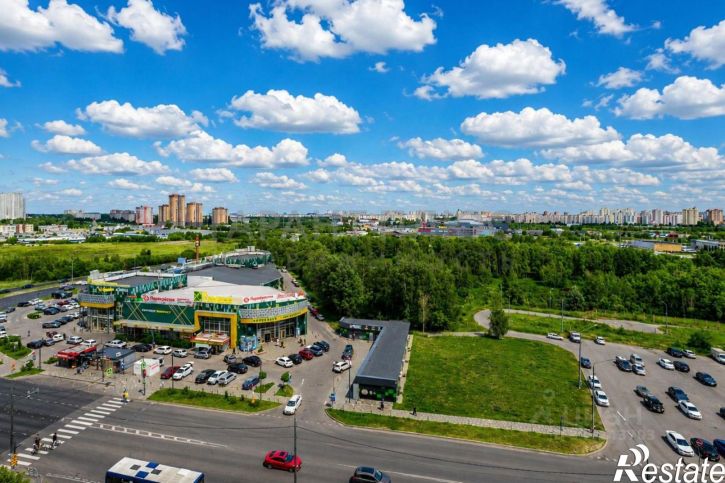 2-комн квартира ул Хренникова, 1,  д. 1