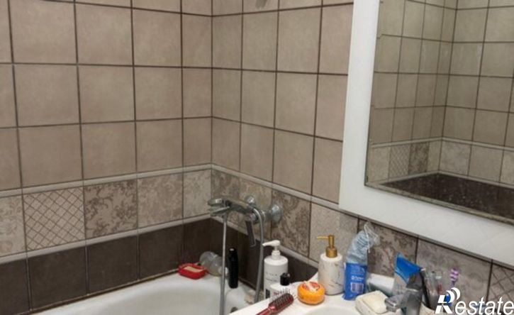 3-комн квартира ул 40 лет Октября, 1а,  д. 1а