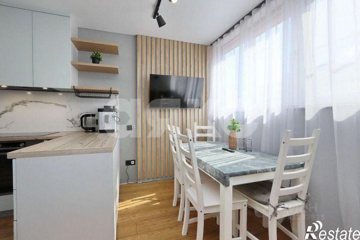 2-комн квартира улица Свиридова, 20 к2,  д. 20 к2