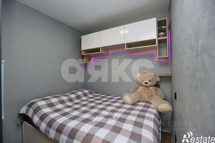 2-комн квартира улица Свиридова, 20 к2,  д. 20 к2