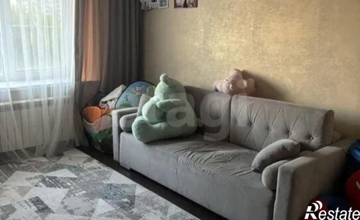 2-комн квартира улица Славянова, 1,  д. 1