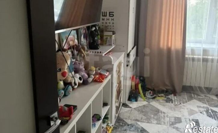 2-комн квартира улица Славянова, 1,  д. 1
