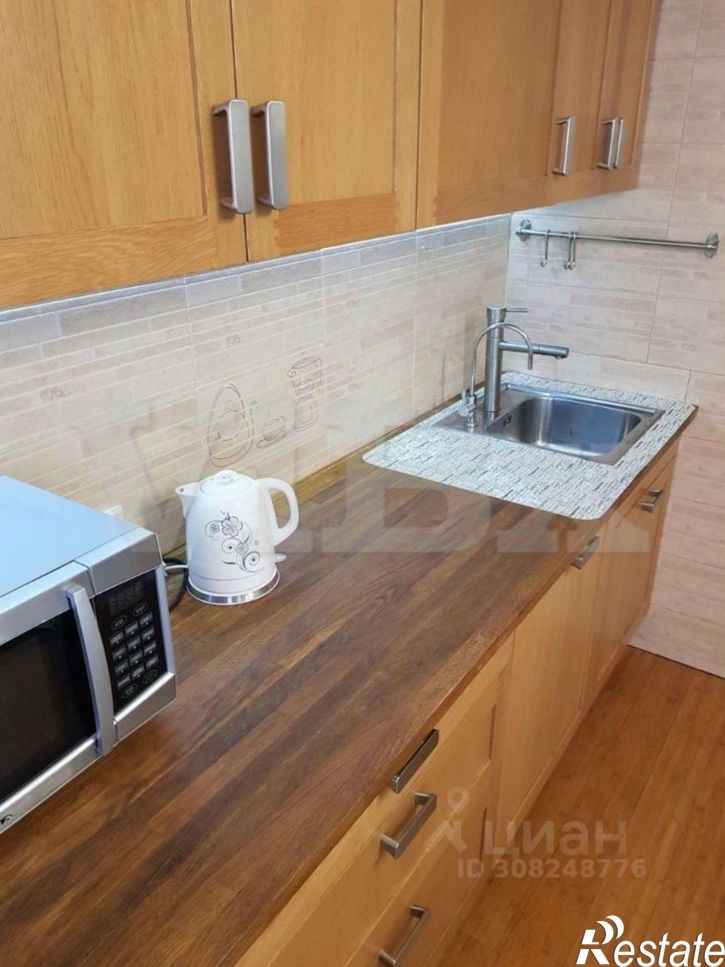 4-комн квартира улица Горького, 13,  д. 13