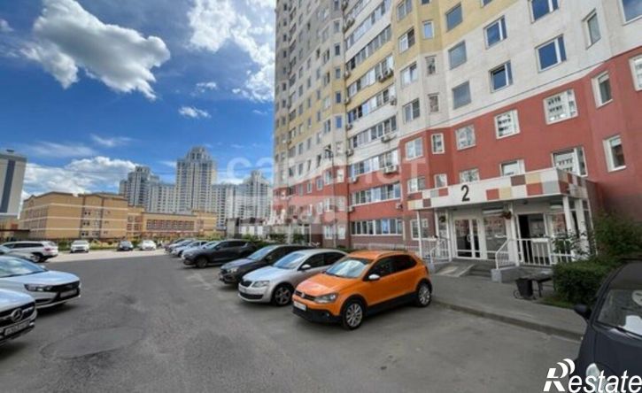 2-комн квартира улица Свиридова, 20 к2,  д. 20 к2