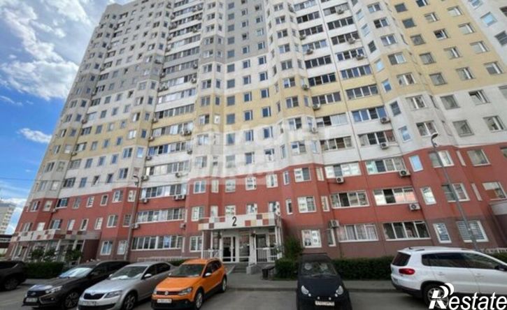 2-комн квартира улица Свиридова, 20 к2,  д. 20 к2