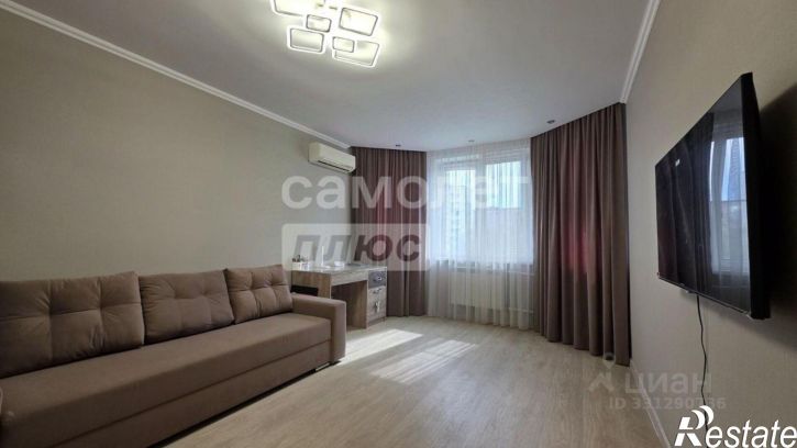 2-комн квартира улица Лутова, 8,  д. 8