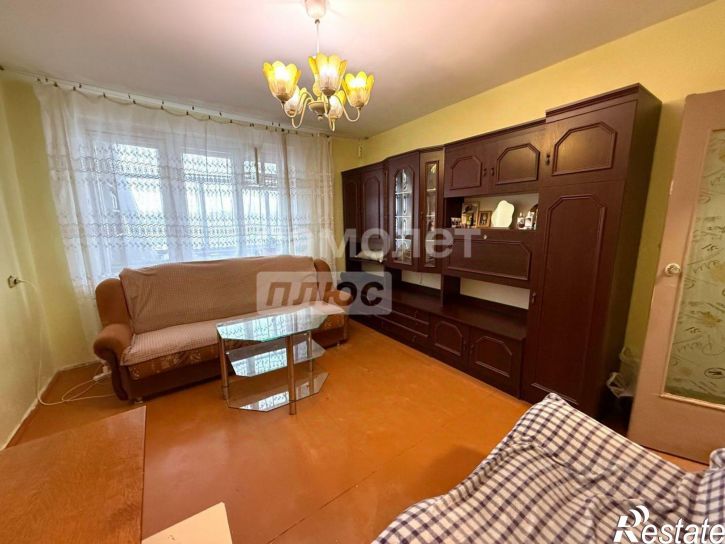 4-комн квартира улица Космонавтов, 37/4,  д. 37/4