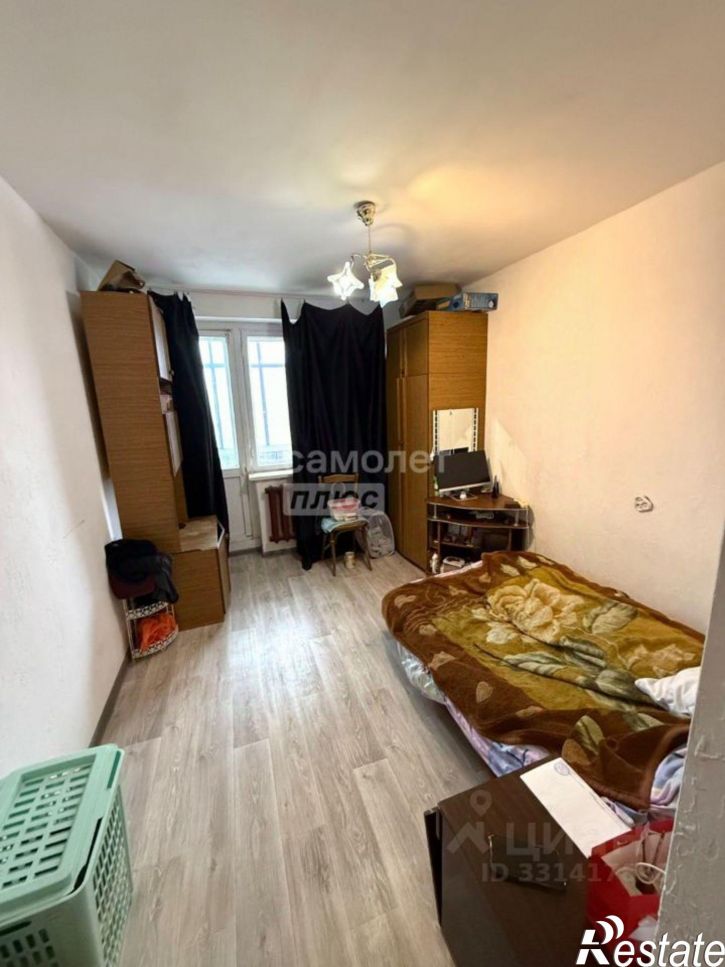 4-комн квартира улица Космонавтов, 37/4,  д. 37/4