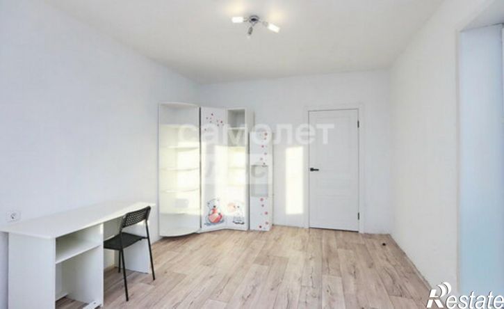 2-комн квартира улица Свиридова, 8А,  д. 8А