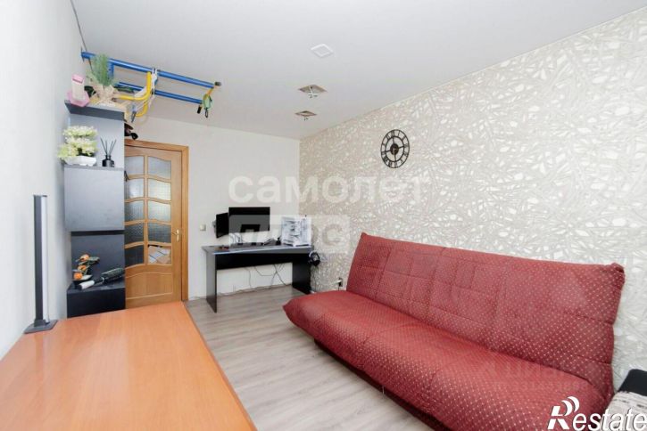 3-комн квартира улица 8 Марта, 3,  д. 3