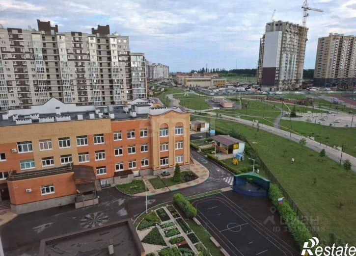 3-комн квартира ул Свиридова И.В., 6,  д. 6