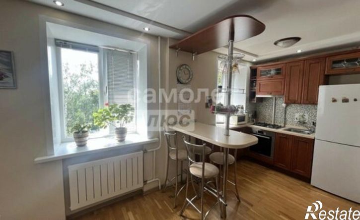 2-комн квартира улица Космонавтов, 5,  д. 5