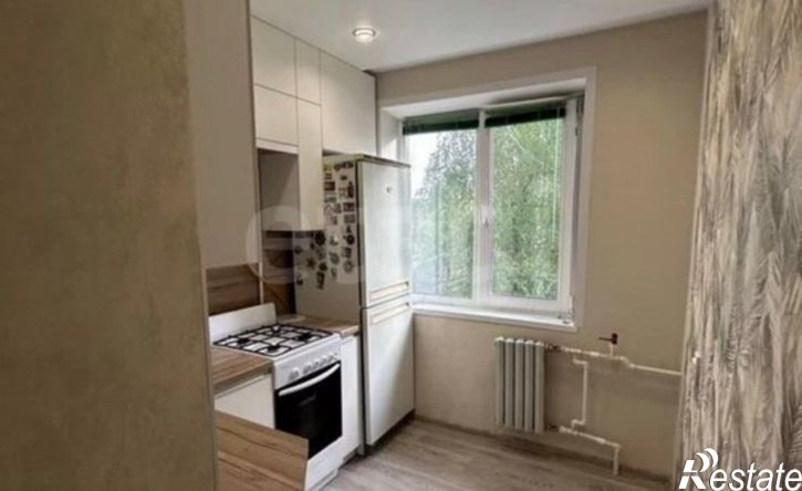 4-комн квартира улица Папина, 15,  д. 15