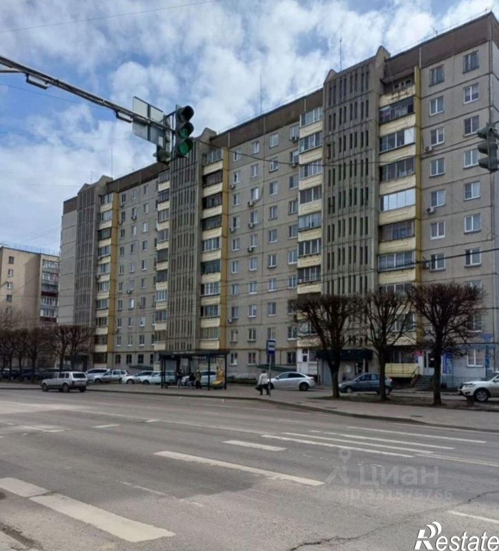 3-комн квартира ул Космонавтов, 5/3,  д. 5/3