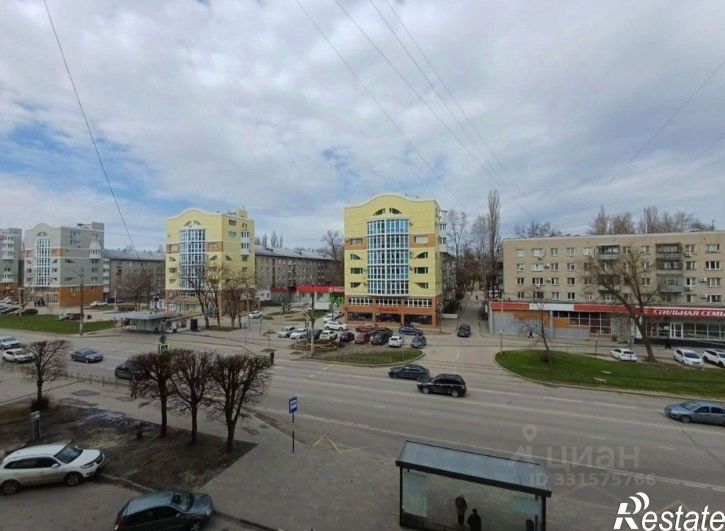 3-комн квартира ул Космонавтов, 5/3,  д. 5/3