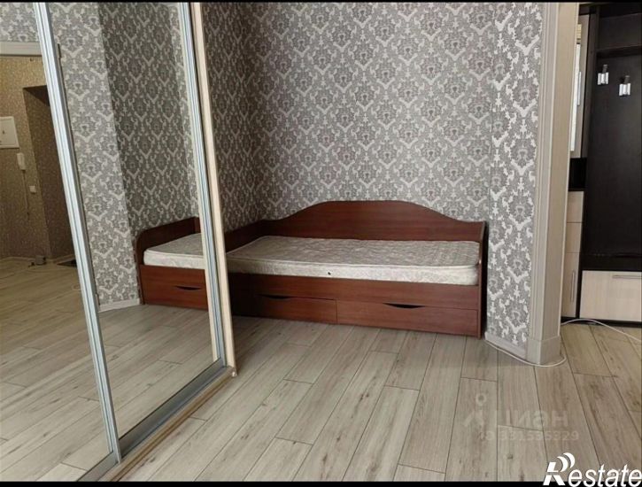 1-комн квартира улица Свиридова, 18,  д. 18