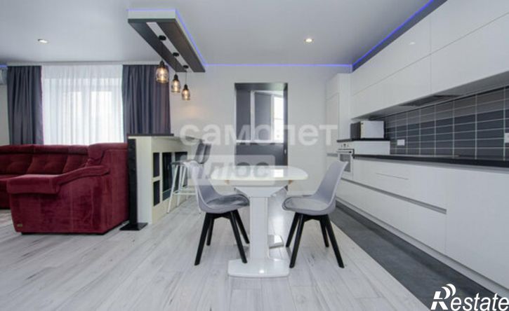 3-комн квартира ул Шерстобитова С.М., 22,  д. 22