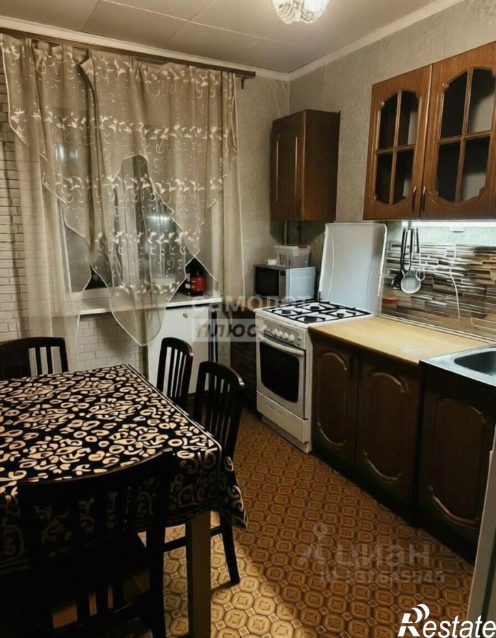 3-комн квартира пр-д Строителей, 14,  д. 14
