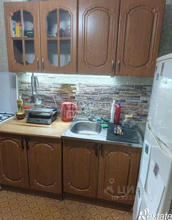 3-комн квартира пр-д Строителей, 14,  д. 14