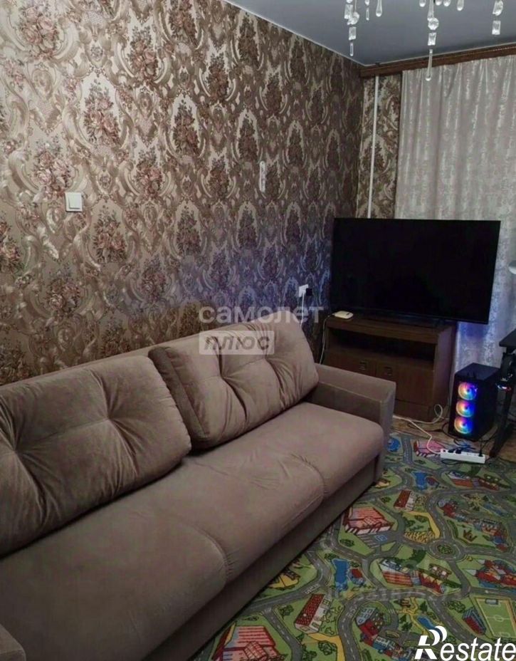 2-комн квартира пр-кт Имени 60-летия СССР, 15,  д. 15