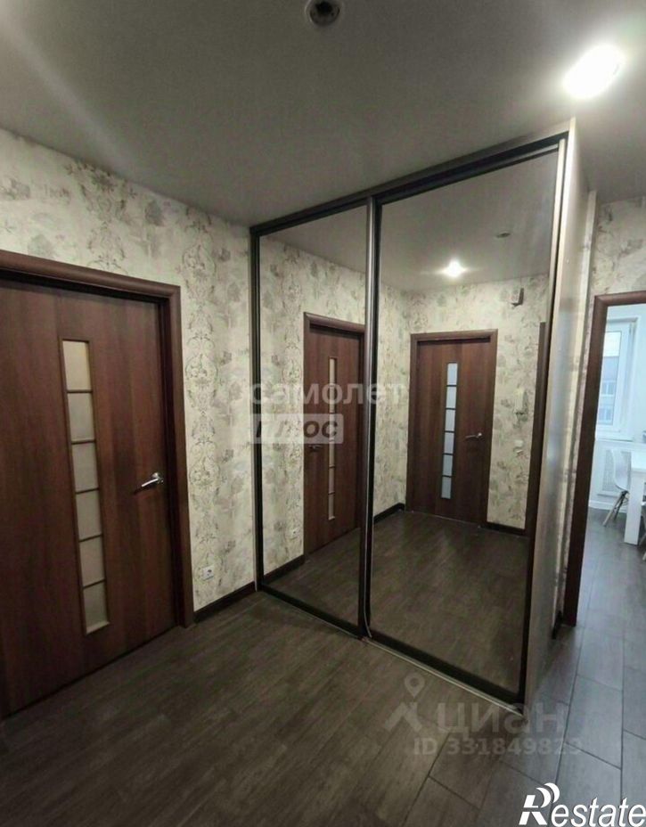 4-комн квартира пр-кт Победы, 118,  д. 118