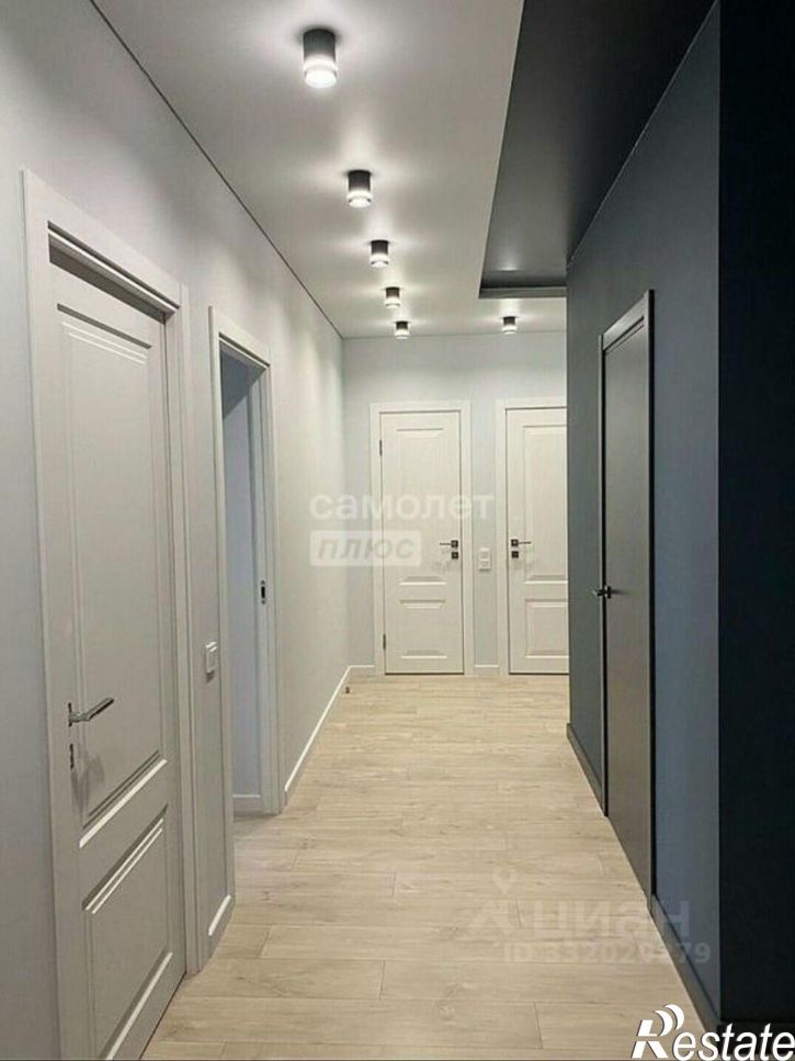 3-комн квартира ул Шерстобитова С.М., 22,  д. 22