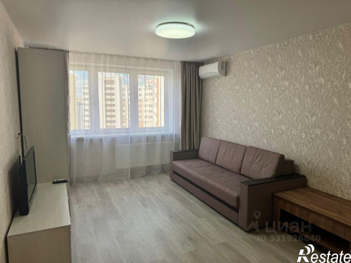 1-комн квартира улица Свиридова, 20 к1,  д. 20 к1