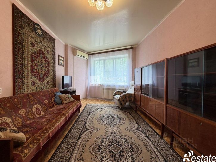 3-комн квартира пр-кт Имени 60-летия СССР, 10,  д. 10