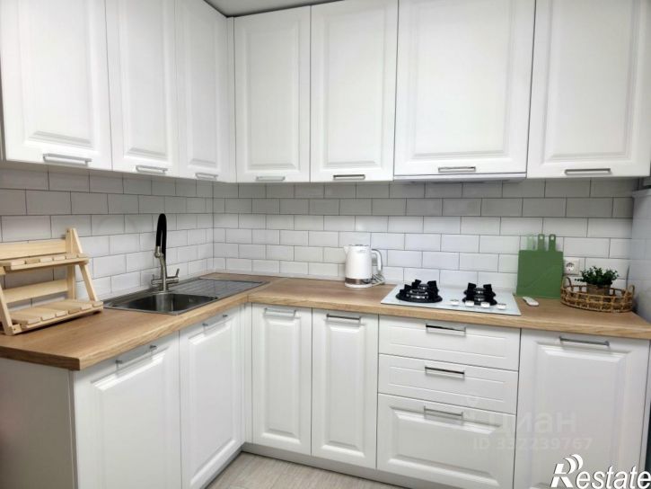 3-комн квартира ул Имени Шуминского С.Л., 8,  д. 8