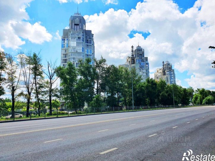 2-комн квартира пр-кт Победы, 103,  д. 103