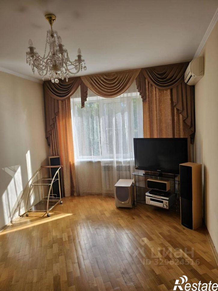 2-комн квартира мкр 15-й, 37,  д. 37