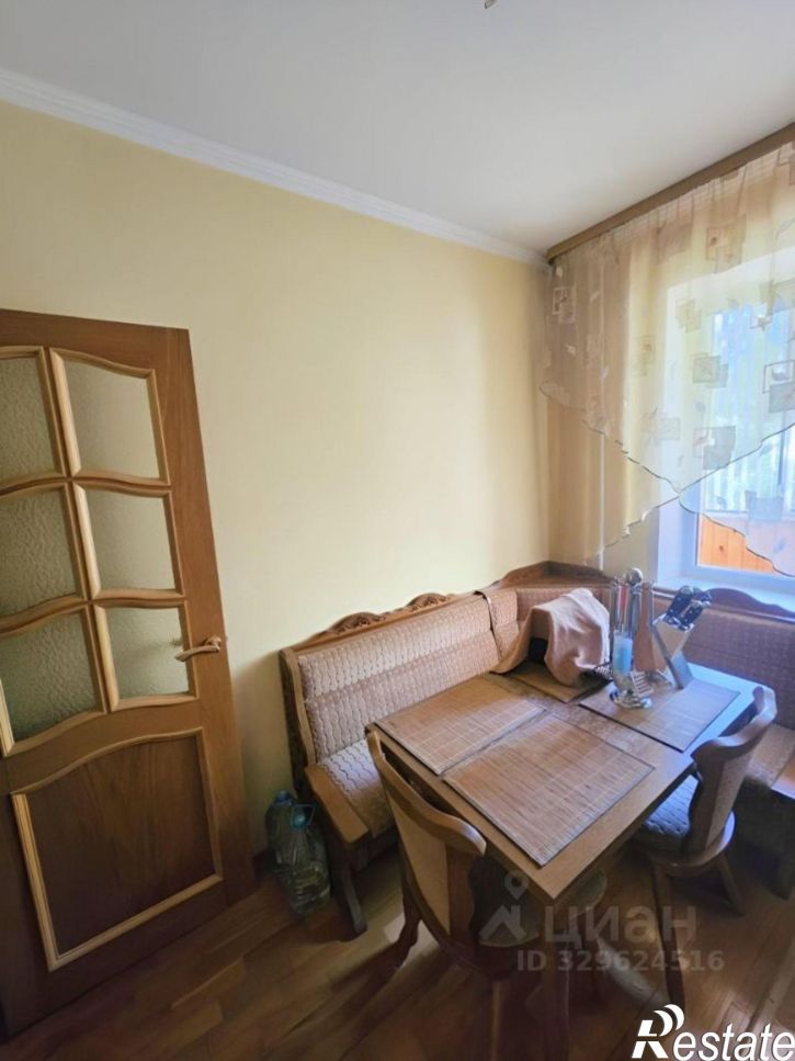 2-комн квартира мкр 15-й, 37,  д. 37