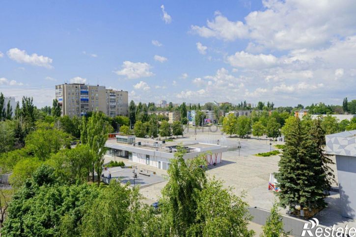 4-комн квартира ул Валентины Терешковой, 13Б,  д. 13Б