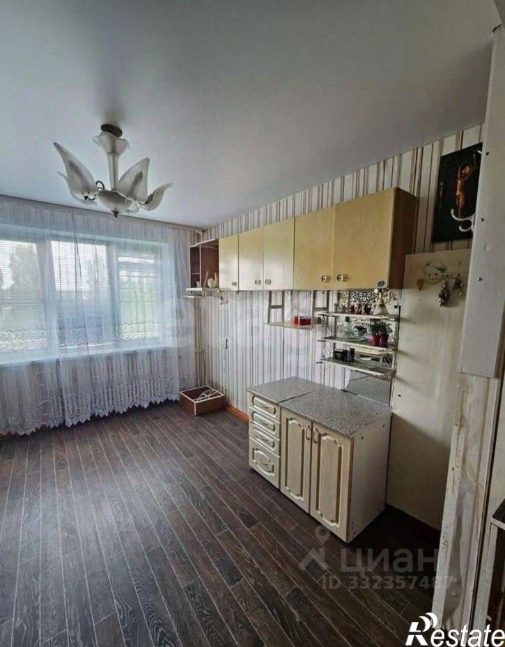 Комната Осенний пр-д, 8,  д. 8