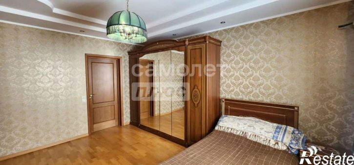 4-комн квартира пр-кт Победы, 20,  д. 20