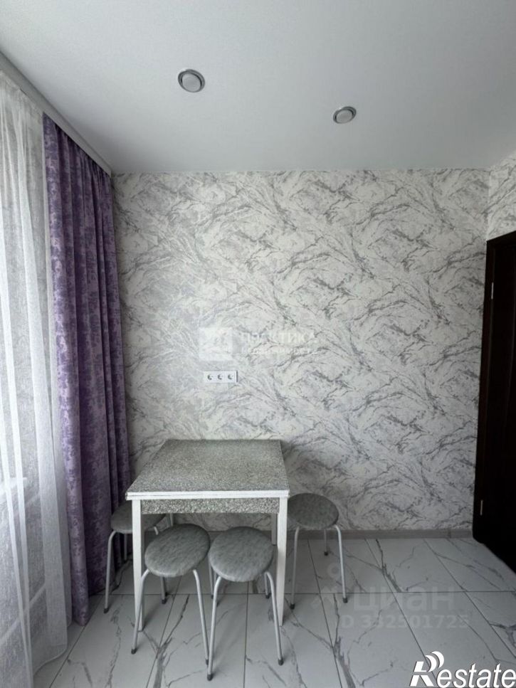 2-комн квартира ул Имени Шуминского С.Л., 8,  д. 8