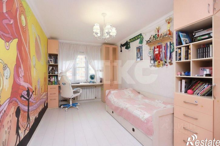 3-комн квартира ул Свиридова И.В., 17,  д. 17