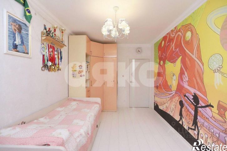 3-комн квартира ул Свиридова И.В., 17,  д. 17