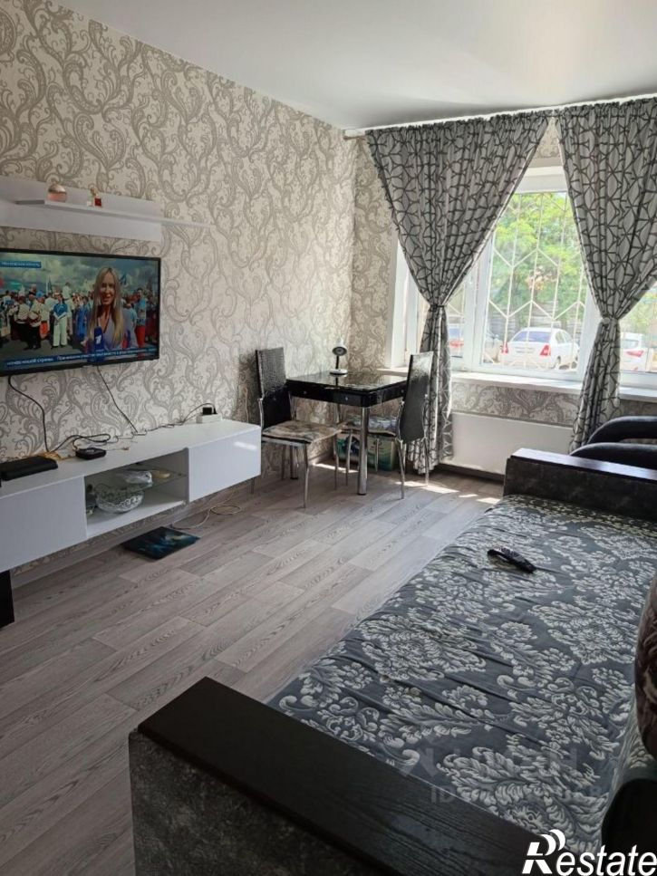 1-комн квартира ул Володи Бачурина, 8,  д. 8